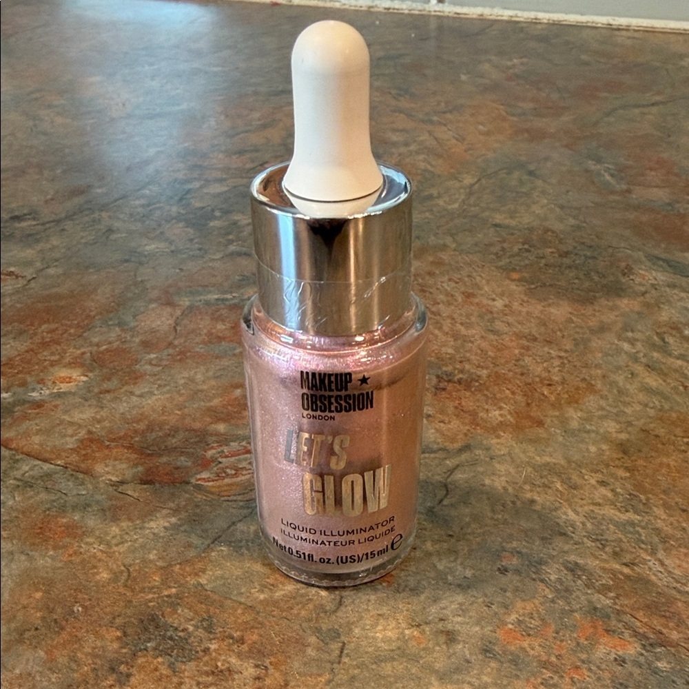 Make Up Obsession London- Let's Glow Liquid Illuminator - Pink 0.51 fl Oz NIP